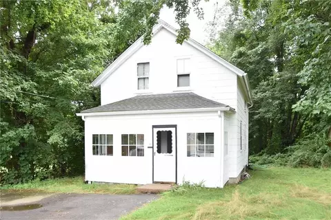 98 Bertenshaw Rd, Woonsocket, RI 02895 photo 1
