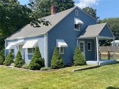 84 Pine Swamp Rd, Cumberland, RI 02864