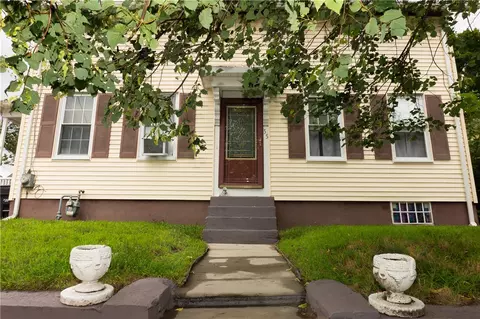 55 Brewster St, Pawtucket, RI 02860
