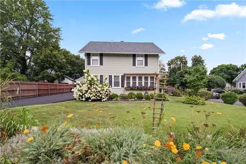 2 Brook St, Smithfield, RI 02917 photo 2