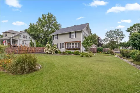 2 Brook St, Smithfield, RI 02917