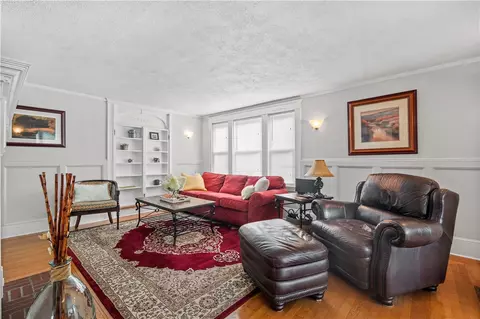 2 Brook St, Smithfield, RI 02917 photo 4