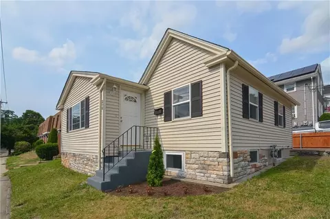 274 School St, Pawtucket, RI 02860