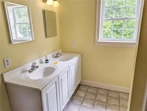 223 John Dyer Rd, Little Compton, RI 02837 photo 13