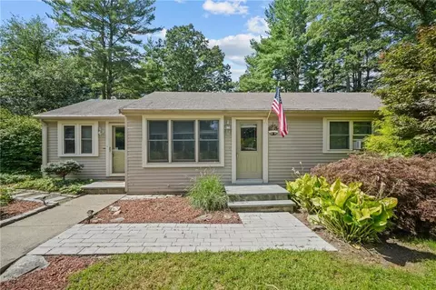 7 Patricia Ave, North Smithfield, RI 02896