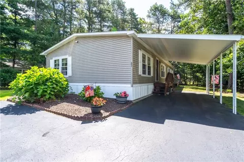 21 Kelly Ln, Coventry, RI 02816