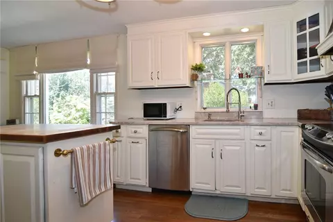 155 Hedgerow Dr, Warwick, RI 02886 photo 10