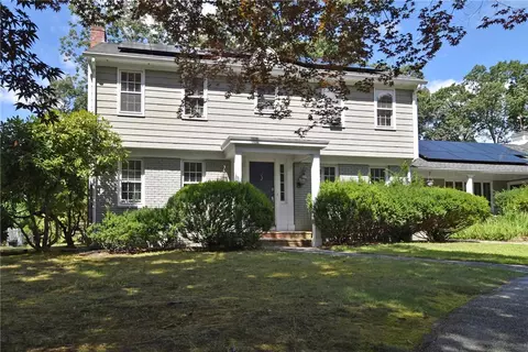 155 Hedgerow Dr, Warwick, RI 02886