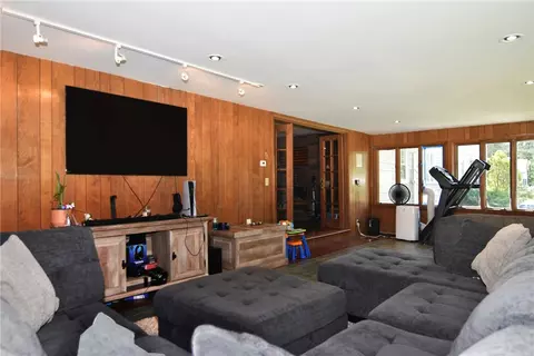 155 Hedgerow Dr, Warwick, RI 02886 photo 25