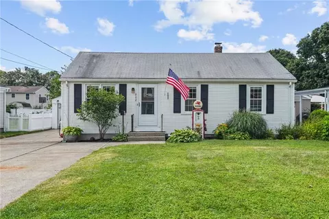 202 Maplecrest Dr, Pawtucket, RI 02861