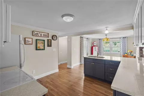 202 Maplecrest Dr, Pawtucket, RI 02861 photo 6