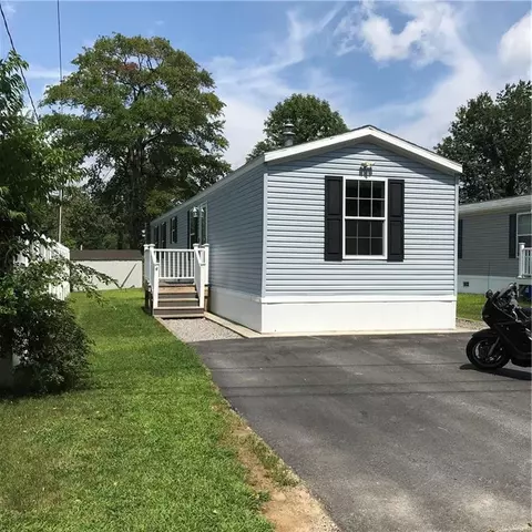 4 Pond Rd, Glocester, RI 02814 photo 3