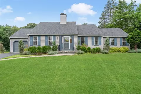 21 Hamilton Gate Ct, North Kingstown, RI 02852