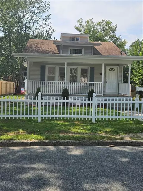 40 Jane St, Pawtucket, RI 02860