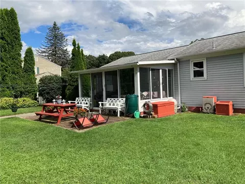 184 Bayberry Rd, Woonsocket, RI 02895 photo 17