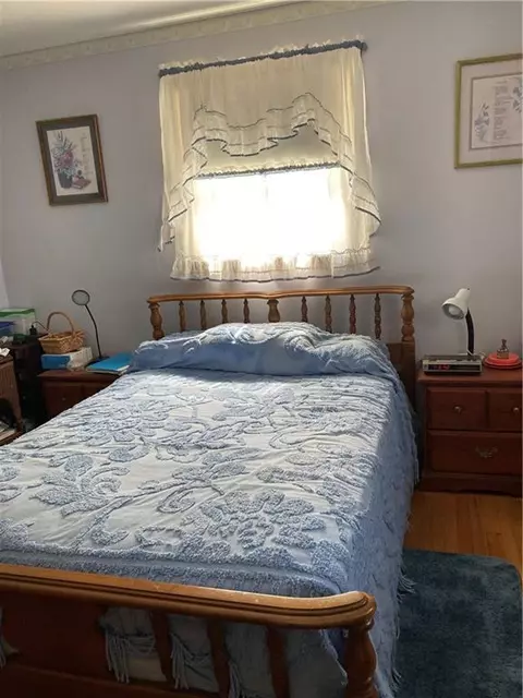 184 Bayberry Rd, Woonsocket, RI 02895 photo 5