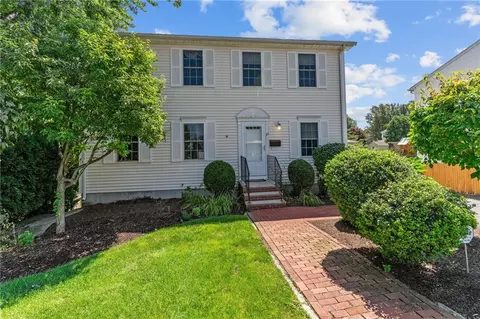 25 Plaza St, Cranston, RI 02920