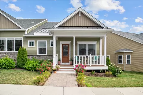 57 Seawynds Dr, North Kingstown, RI 02852