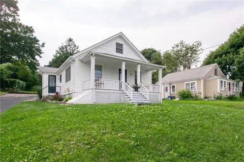 1860 E Main Rd, Portsmouth, RI 02871