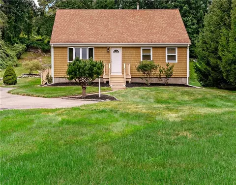 854 Middlebridge Rd, South Kingstown, RI 02879
