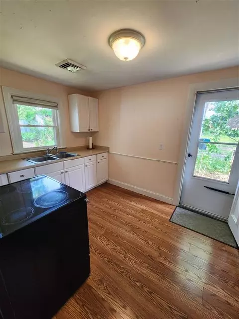 93 Pine Crest Dr, East Providence, RI 02915 photo 12