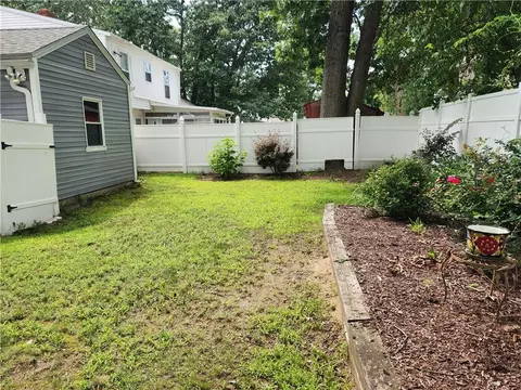 93 Pine Crest Dr, East Providence, RI 02915 photo 6