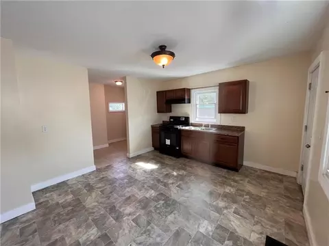 91 Read Ave, Coventry, RI 02816 photo 2