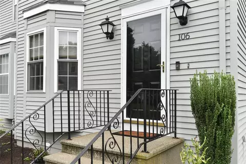 565 Quaker Ln #106, West Warwick, RI 02893