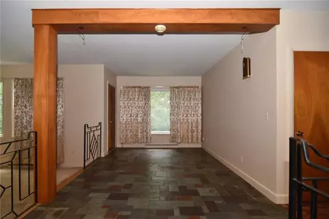 358 Main Rd, Tiverton, RI 02878 photo 3