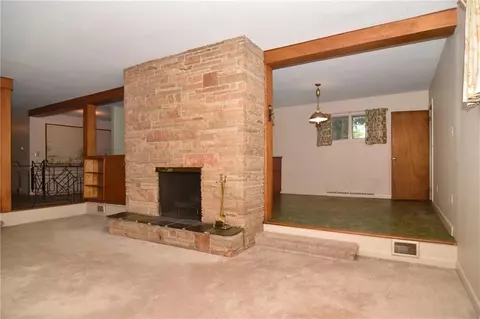 358 Main Rd, Tiverton, RI 02878 photo 7