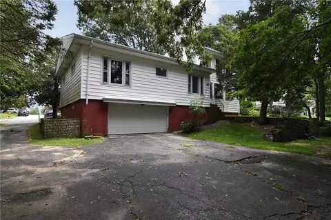 358 Main Rd, Tiverton, RI 02878
