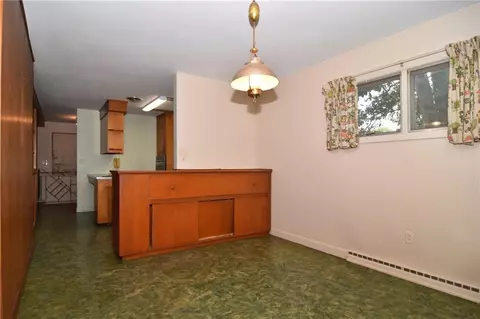 358 Main Rd, Tiverton, RI 02878 photo 10