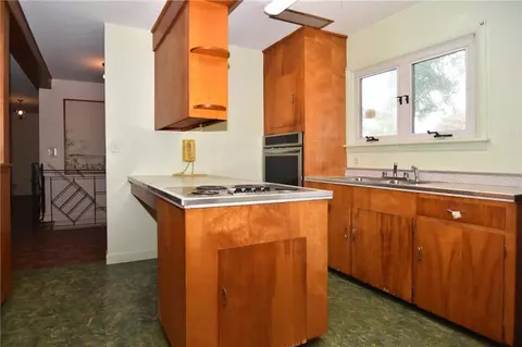 358 Main Rd, Tiverton, RI 02878 photo 12