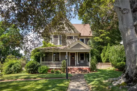 534 Fruit Hill Ave, North Providence, RI 02911