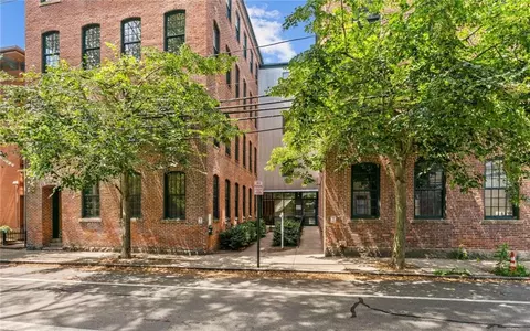 407 Pine St #404, Providence, RI 02903