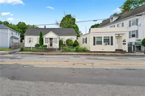 59 Main St, West Warwick, RI 02893