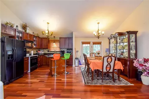 340 Asylum Rd, Warwick, RI 02886 photo 7
