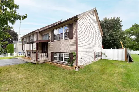 340 Asylum Rd, Warwick, RI 02886 photo 4