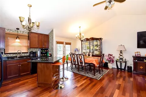 340 Asylum Rd, Warwick, RI 02886 photo 6