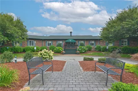 852 Halifax Dr, Warwick, RI 02886 photo 3