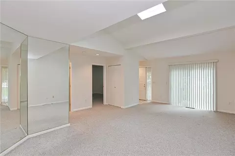 852 Halifax Dr, Warwick, RI 02886 photo 5