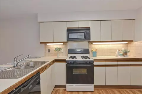 852 Halifax Dr, Warwick, RI 02886 photo 11
