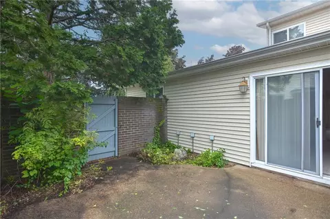 852 Halifax Dr, Warwick, RI 02886 photo 21