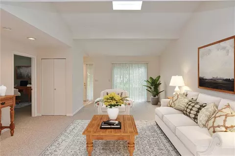 852 Halifax Dr, Warwick, RI 02886 photo 4
