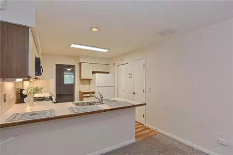 852 Halifax Dr, Warwick, RI 02886 photo 10