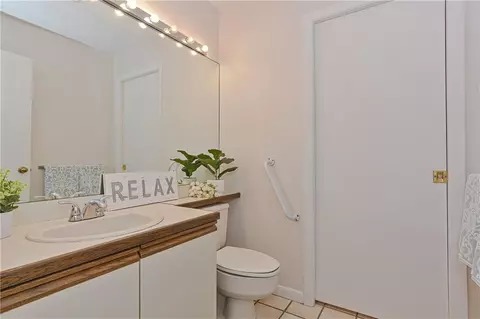 852 Halifax Dr, Warwick, RI 02886 photo 24