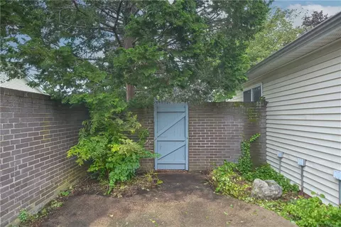 852 Halifax Dr, Warwick, RI 02886 photo 20