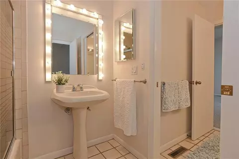 852 Halifax Dr, Warwick, RI 02886 photo 18