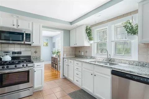 17 Daboll Ct, Warwick, RI 02889 photo 22