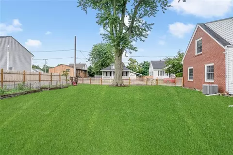 17 Daboll Ct, Warwick, RI 02889 photo 4